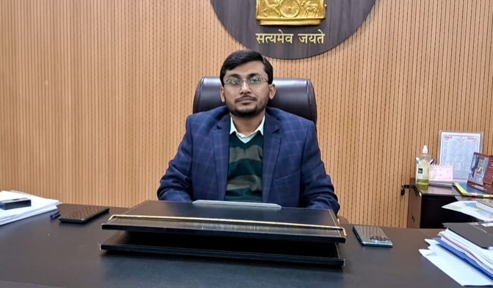 फुटबॉल और हॉकी के लिए बनेगा सिंथेटिक टर्फ