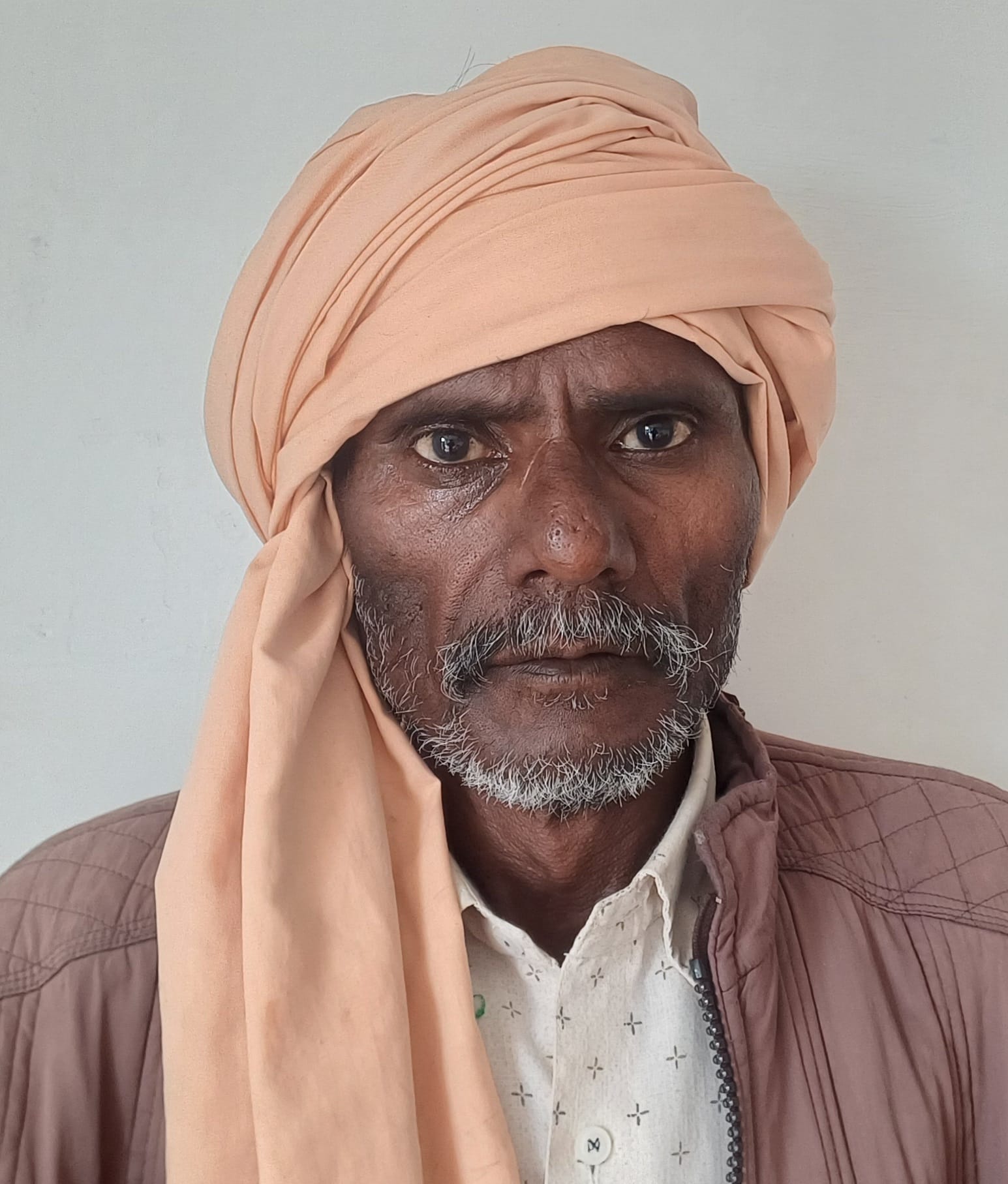 अंबाला छावनी बस अड्डे पर बस की इंतजार करते यात्री। संवाद अंबाला छावनी बस अड्डे पर बस की इंतजार करते यात्री। संवाद