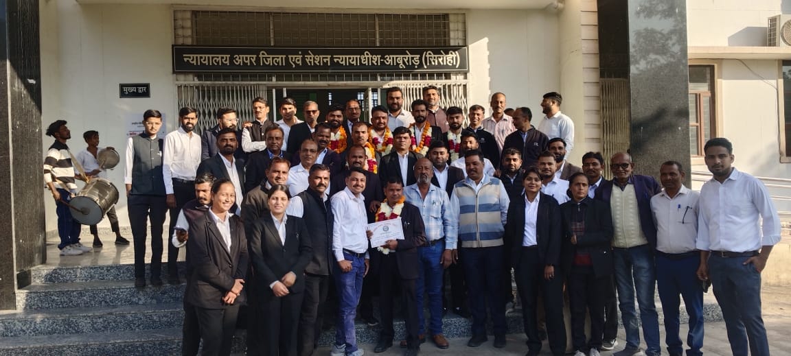 सिरोही। वकील मंडल आबूरोड के सभी पदाधिकारी निर्विरोध निर्वाचित हुए।