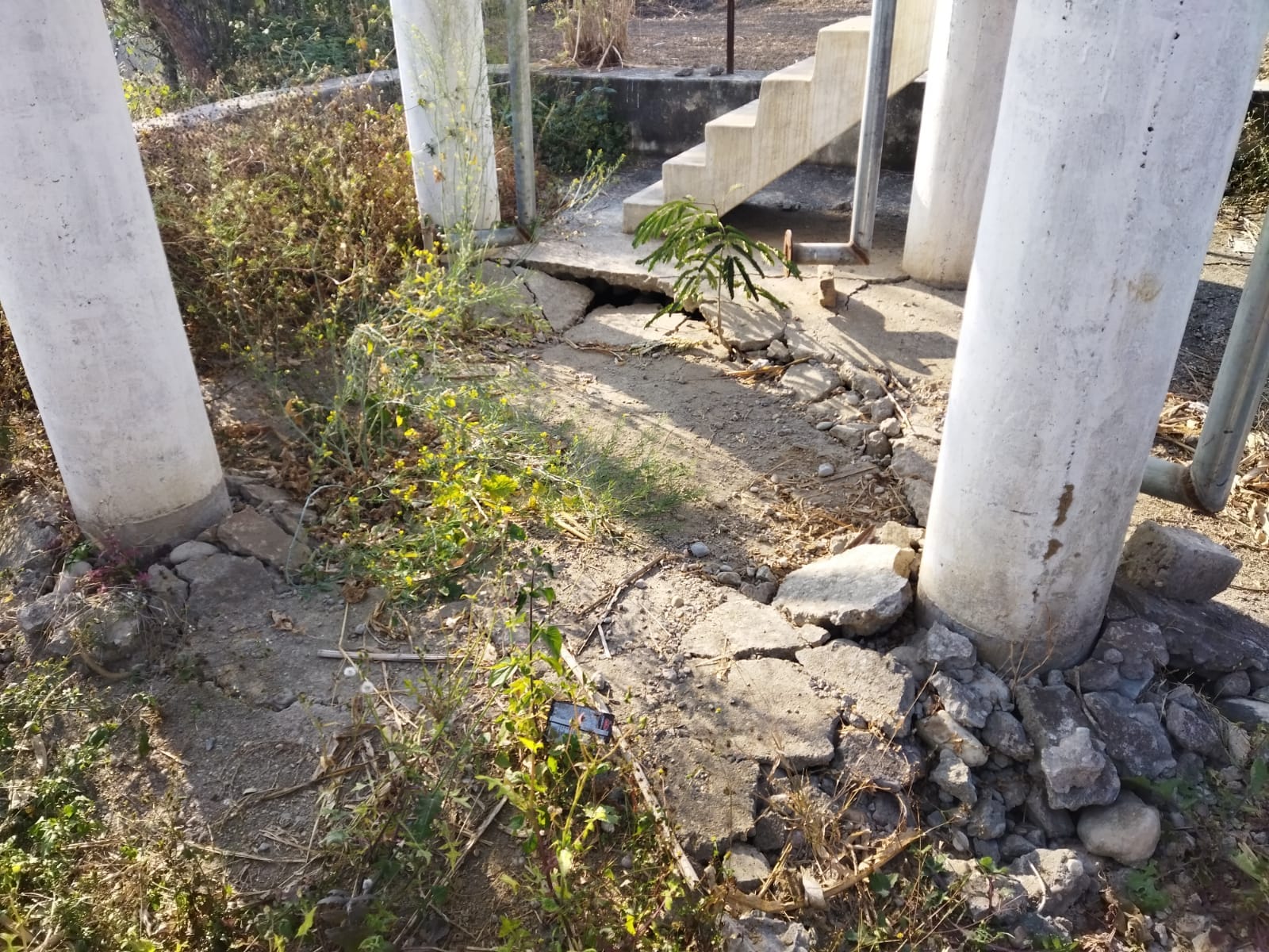 कपाहड़ा पंचायत के धीनवा गोयल में बनाया गया पेयजल टैंक। संवाद कपाहड़ा पंचायत के धीनवा गोयल में बनाया गया पेयजल टैंक। संवाद