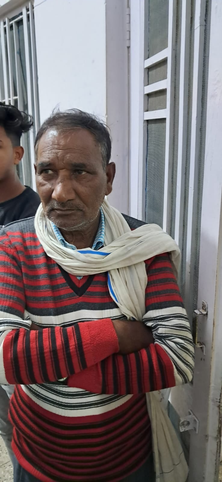 पीलीभीत के जिला चिकित्सालय में ईएनटी कक्ष में खाली पड़ी कुर्सी।संवाद