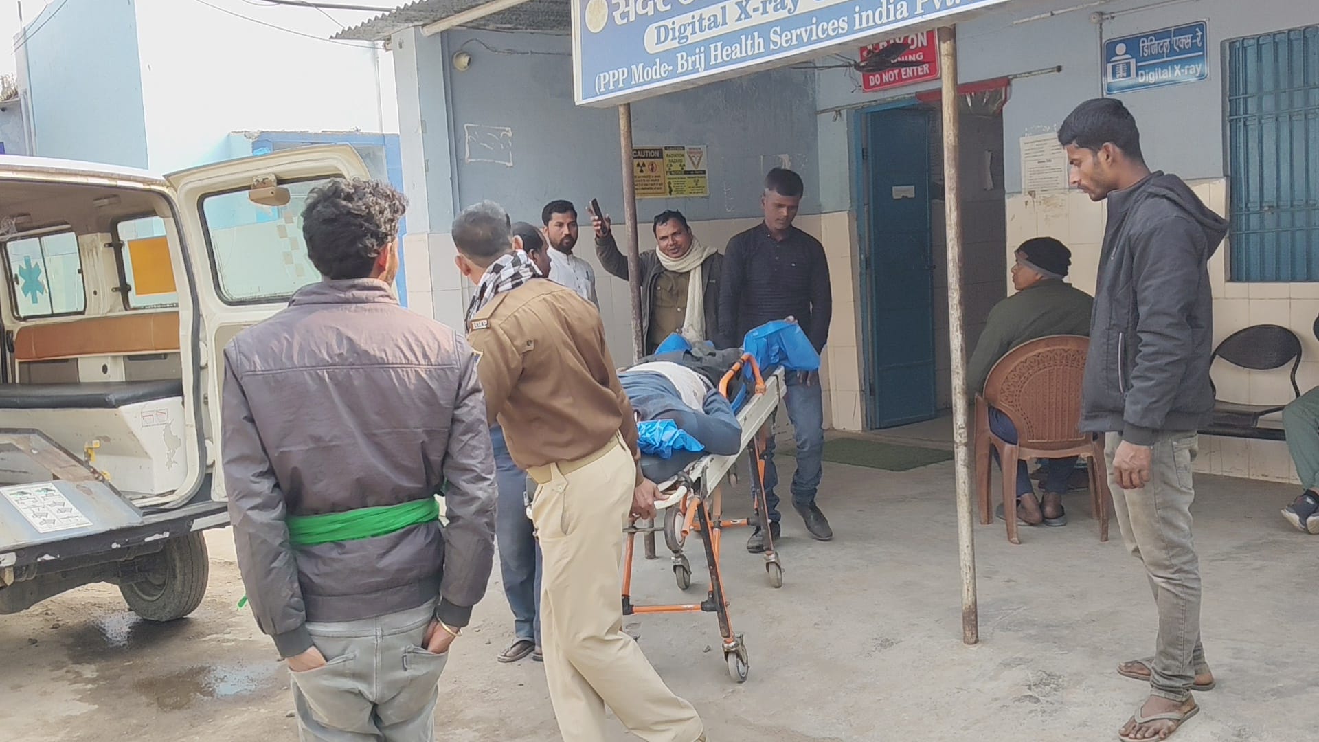 घटना के बाद रोते बिलखते परिजन