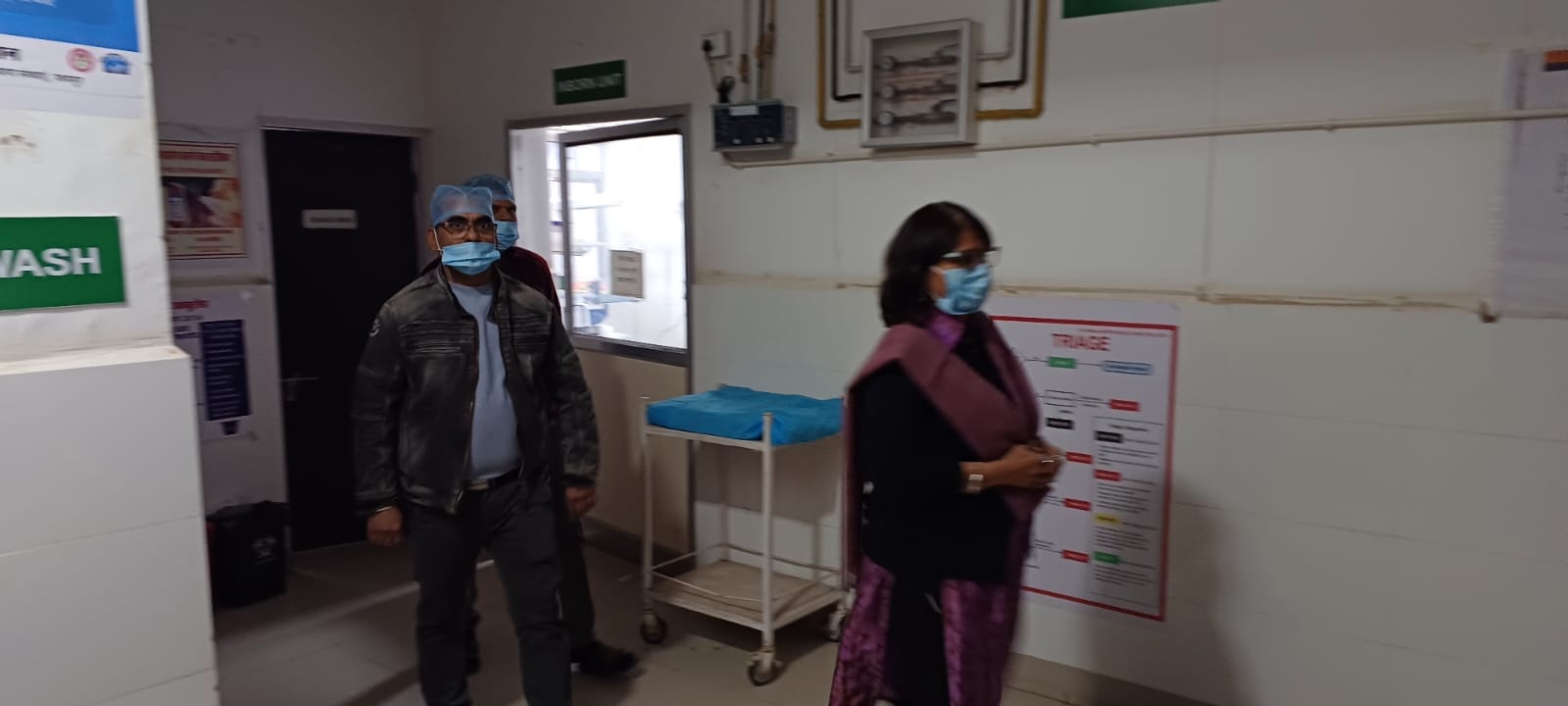 सिरोही। समीपवर्ती आवल गांव में रात्रि चौपाल का आयोजन हुआ। सिरोही। समीपवर्ती आवल गांव में रात्रि चौपाल का आयोजन हुआ।