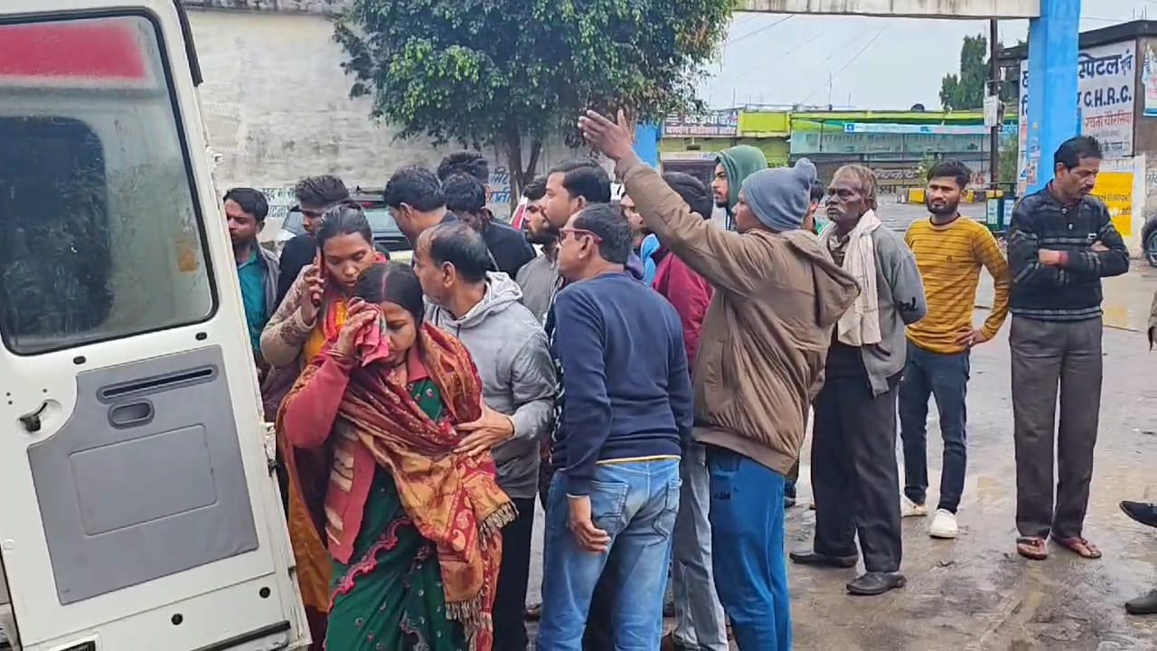 घटना में घायल यात्री