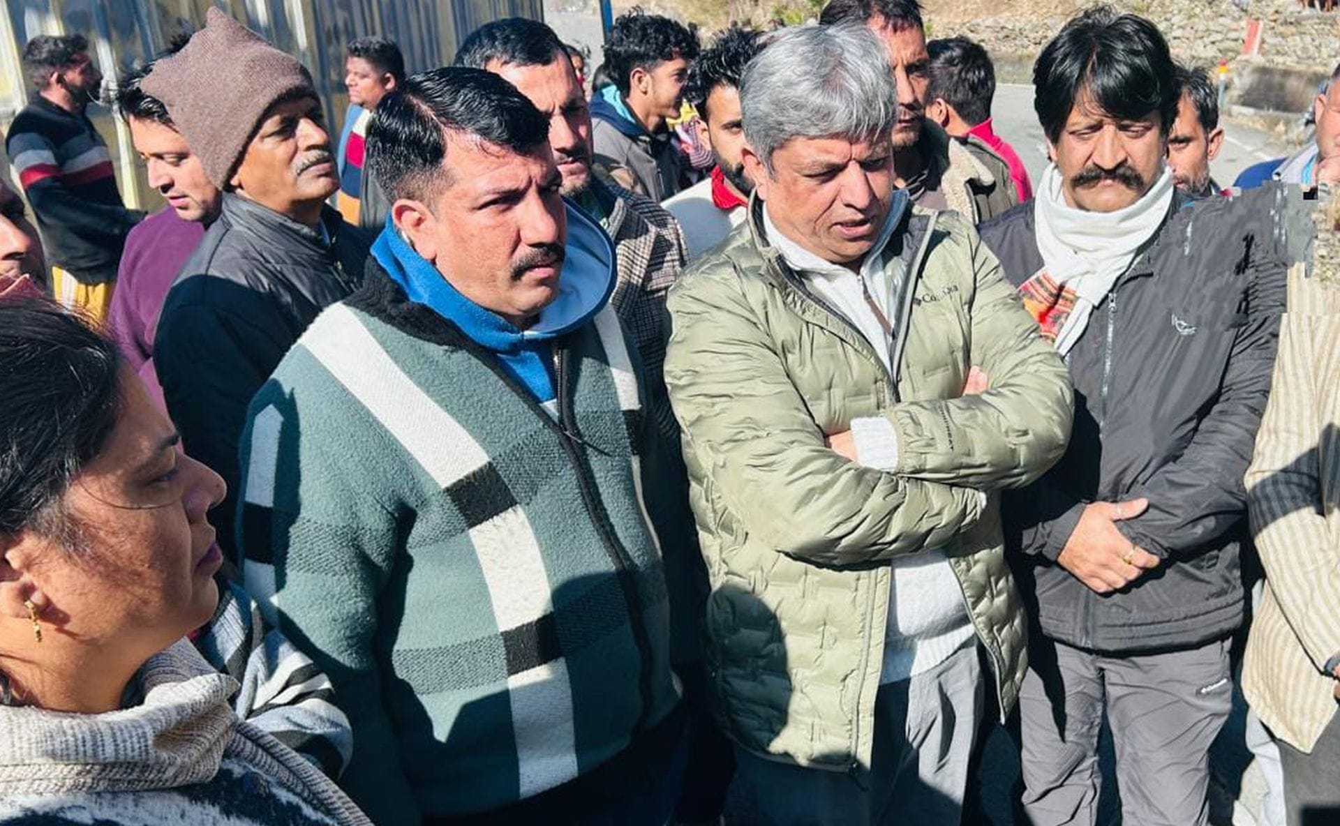 कुरांह स्थित कूड़ा संयंत्र में लगी आग से उठता धुआं। -संवाद कुरांह स्थित कूड़ा संयंत्र में लगी आग से उठता धुआं। -संवाद