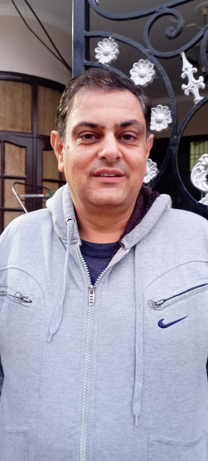अंबाला छावनी के प्रताप नगर की नाली में लगा बिजली का खंभा: संवाद अंबाला छावनी के प्रताप नगर की नाली में लगा बिजली का खंभा: संवाद
