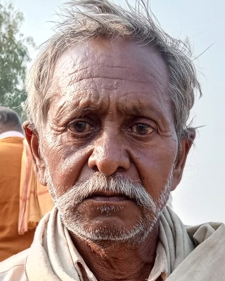 कलान के रहीमादासपुर में रास्ता कच्चा होने के कारण लोगाें को दिक्कत का सामना करना पड़ता है। संवा