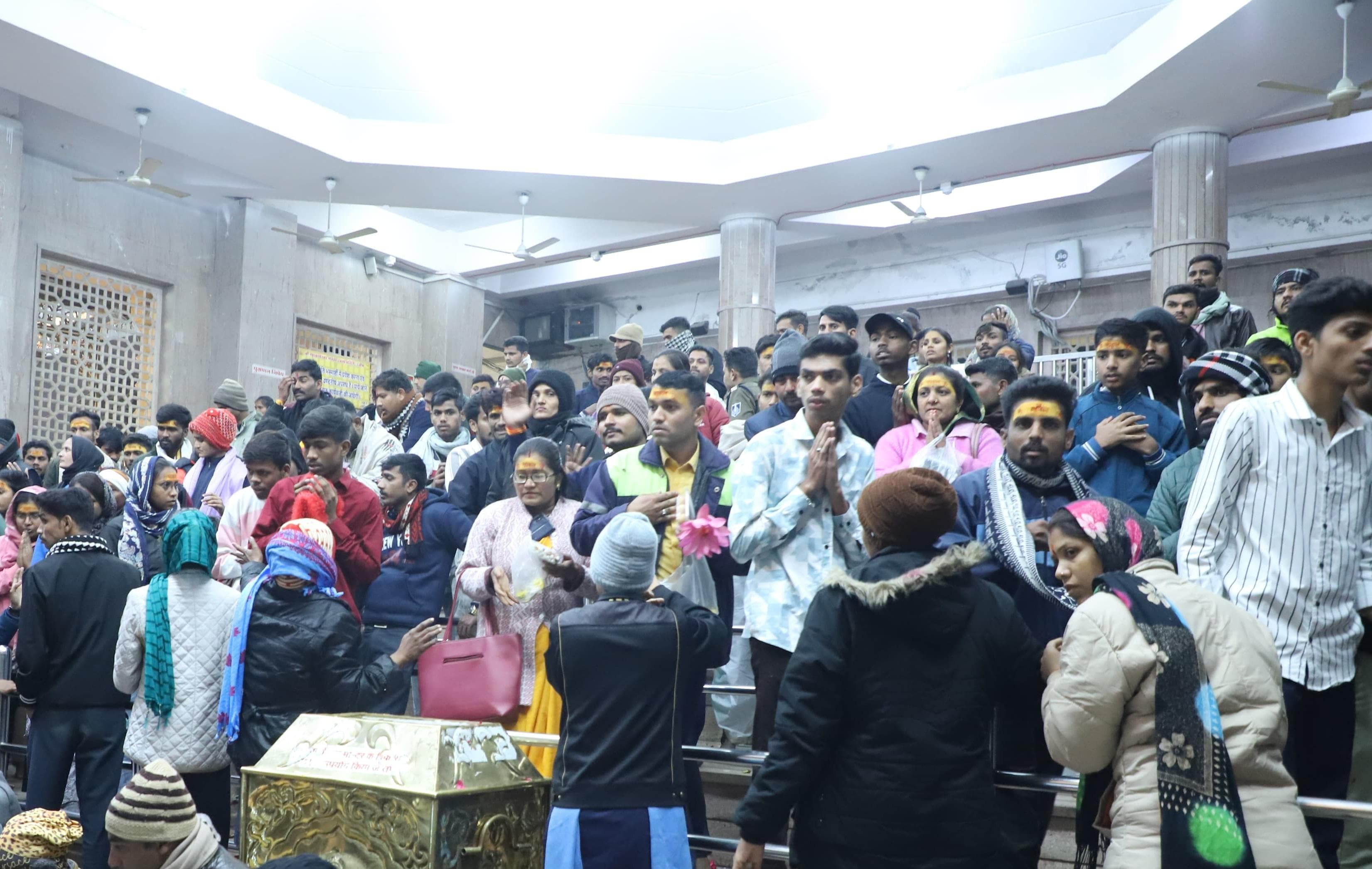 भस्म आरती में बाबा महाकाल का हुआ कुछ ऐसा श्रृंगार, हजारों श्रद्धालुओं ने किए दर्शन