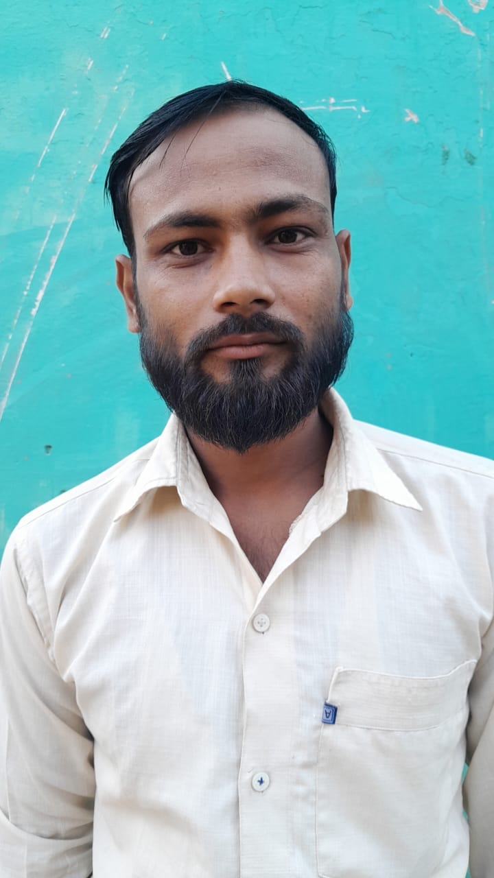 बीसलपुर के गांव चुर्रा का बंद पड़ा पशु सेवा केंद्र।संवाद बीसलपुर के गांव चुर्रा का बंद पड़ा पशु सेवा केंद्र।संवाद
