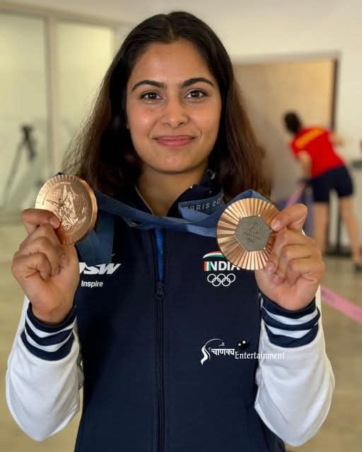 पैरा बैडमिंटन मुकाबले के दौरान सर्विस रिटर्न करते नितेश लुहाच। स्रोत: स्वयं पैरा बैडमिंटन मुकाबले के दौरान सर्विस रिटर्न करते नितेश लुहाच। स्रोत: स्वयं