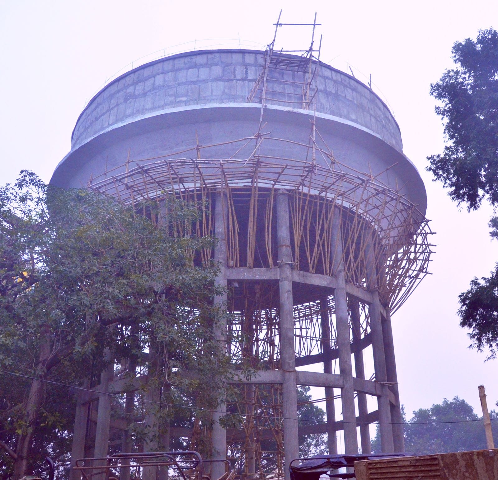 अनाज मंडी में बना नलकूप। संवाद अनाज मंडी में बना नलकूप। संवाद