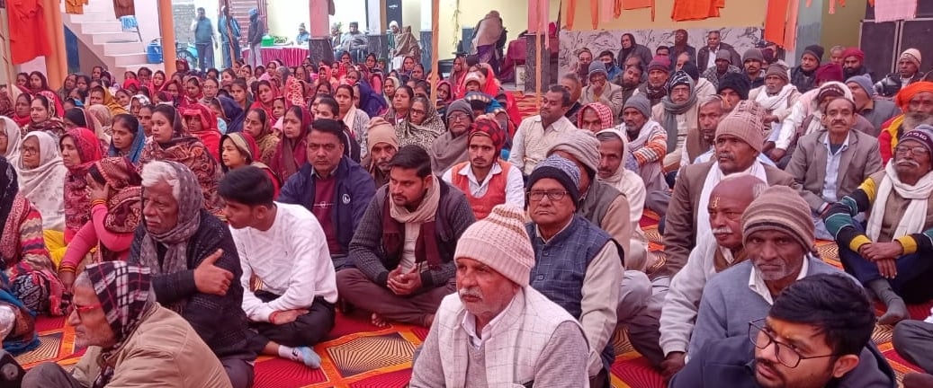 जलालाबाद में अखिल भारतीय सोअहम महामंडल की ओर से आयोजित संत सम्मेलन में प्रवचन सुनाते पीठाधीश्वर जलालाबाद में अखिल भारतीय सोअहम महामंडल की ओर से आयोजित संत सम्मेलन में प्रवचन सुनाते पीठाधीश्वर