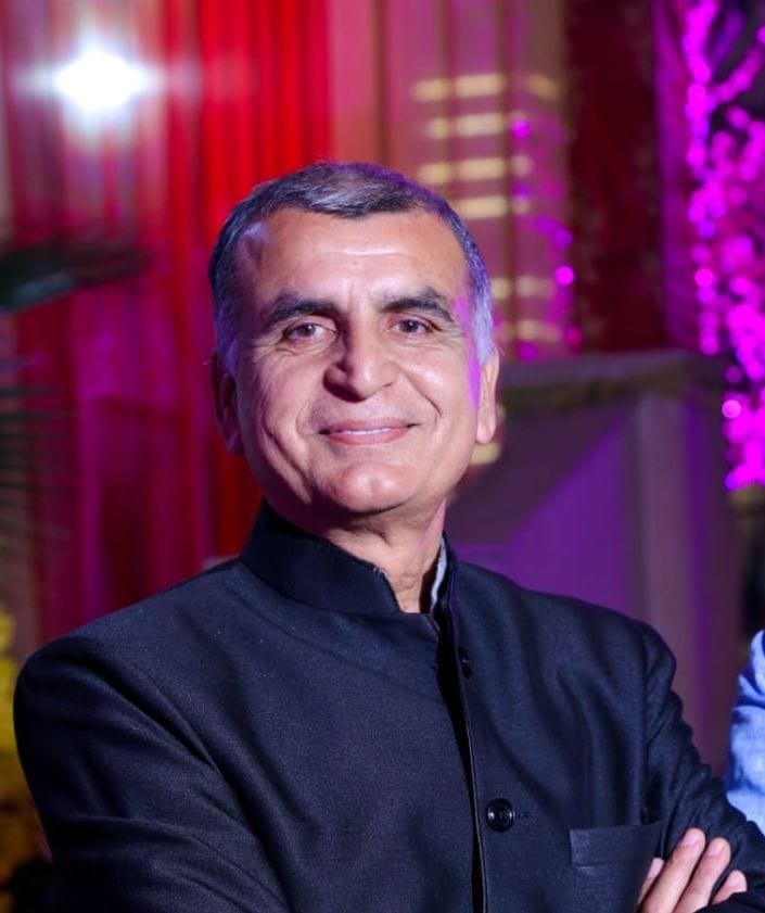 08जेएनडी13: सब्जी मंडी में पडे़ कचरे के कारण फैली गंदगी। संवाद 08जेएनडी13: सब्जी मंडी में पडे़ कचरे के कारण फैली गंदगी। संवाद