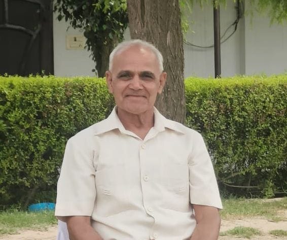 08जेएनडी13: सब्जी मंडी में पडे़ कचरे के कारण फैली गंदगी। संवाद 08जेएनडी13: सब्जी मंडी में पडे़ कचरे के कारण फैली गंदगी। संवाद