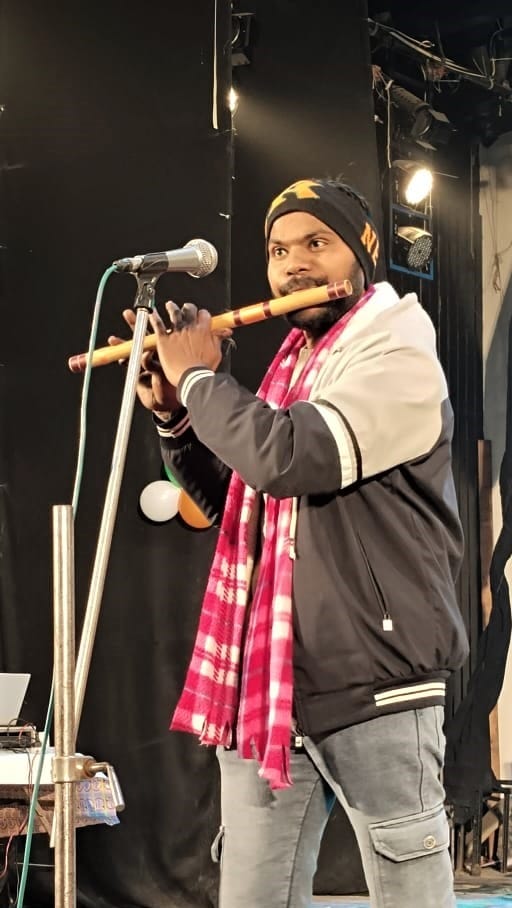 गांधी भवन प्रेक्षागृह में संस्कृति विभाग उत्तर प्रदेश की ओर से आयोजित संस्कृति उत्सव में नृत्य गांधी भवन प्रेक्षागृह में संस्कृति विभाग उत्तर प्रदेश की ओर से आयोजित संस्कृति उत्सव में नृत्य