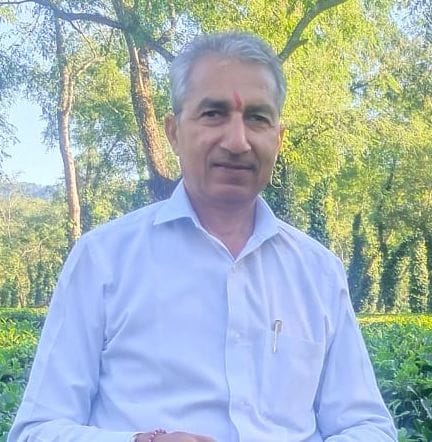 11जेएनडी21: पालिका बाजार में खाली प्लाट में लगा कूड़े का ढेर। संवाद 11जेएनडी21: पालिका बाजार में खाली प्लाट में लगा कूड़े का ढेर। संवाद