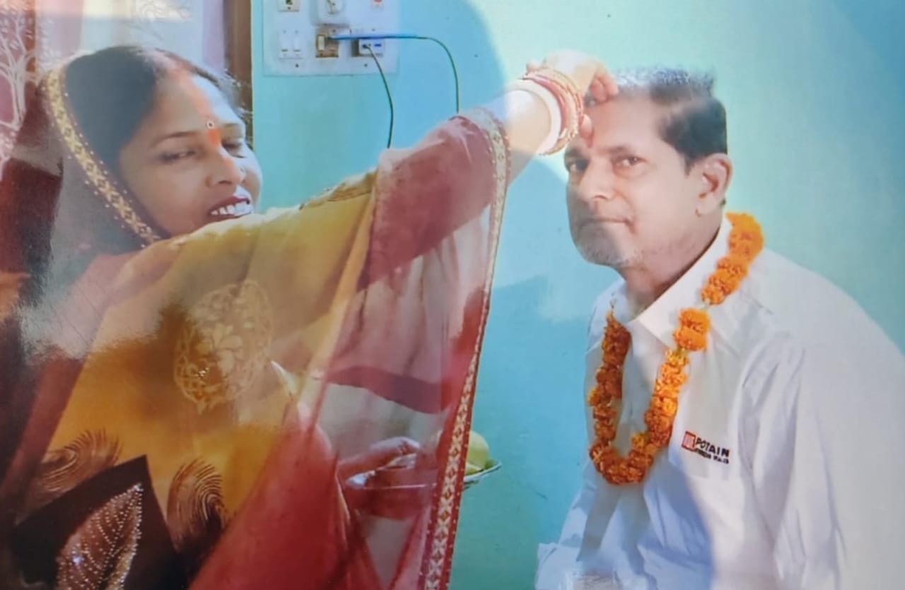 20 साल बाद पहुंचा अपने गांव खूब हाइ वोल्टेज ड्रामा 20 साल बाद पहुंचा अपने गांव खूब हाइ वोल्टेज ड्रामा