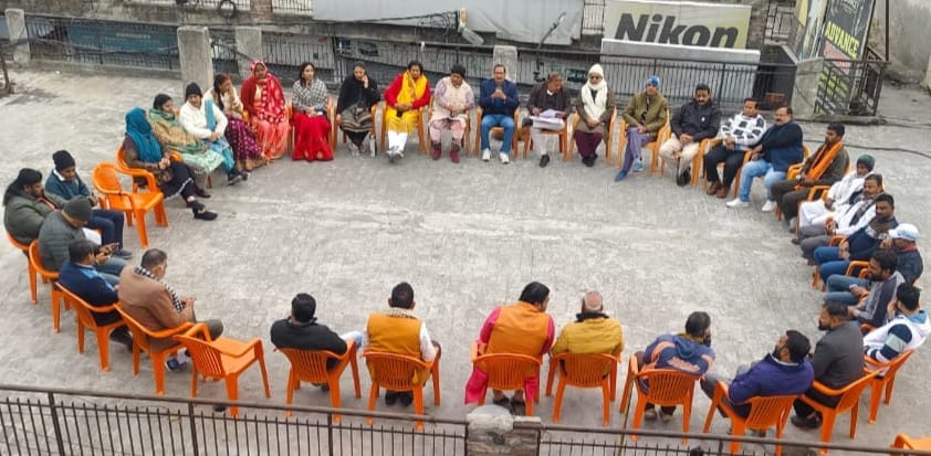 शहर के बैंक्वट हॉल मे सम्मानित किए गए राम जन्म भूमि आंदोलनकारी। स्त्रोत वीडियो ग्रेब