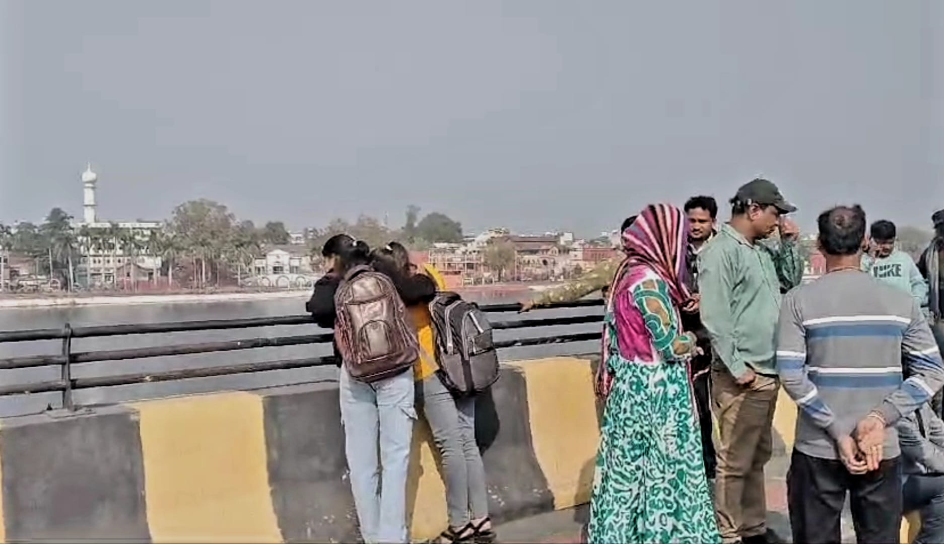 आत्महत्या