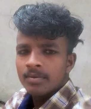 नंदा का पुरवा गांव में राम औतार की मौत पर गमजदा परिजन।    संवाद