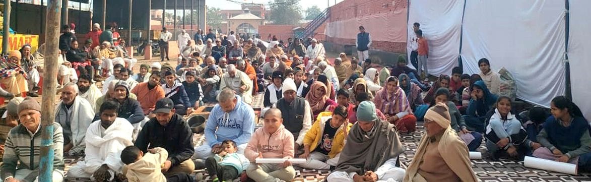 14जेएनडी19: कार्यक्रम में प्रबुद्धजनों को सम्मानित करते यज्ञ मुनि। संवाद 14जेएनडी19: कार्यक्रम में प्रबुद्धजनों को सम्मानित करते यज्ञ मुनि। संवाद