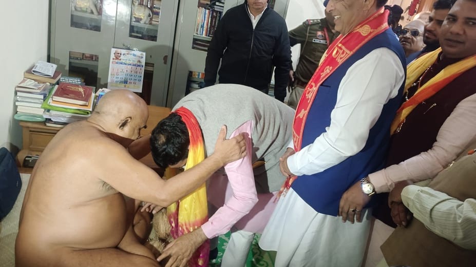 फोटो 29- सोनीपत के गन्नौर स्थित गुप्तिधाम में आयोजित अभिनंदन समारोह में राष्ट्रसंत गुप्ति सागर 