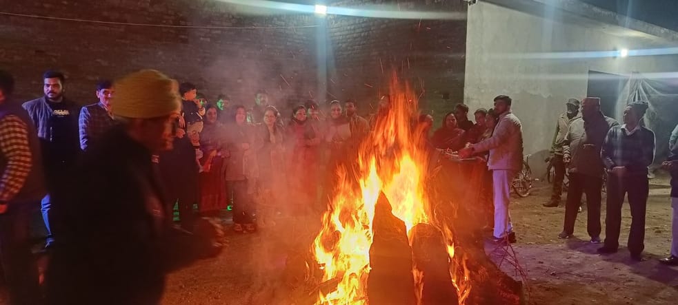 रामगढ़। फोटो । रामगढ़ क्षेत्र के सीमावर्ती गांव बरोटा कैंप में पूर्व सरपंच प्रेम पाल चौधरी ने ल