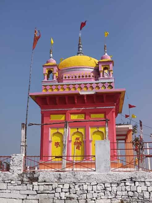 मंदिर में विराजमान प्रतिमा