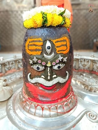 आज की भस्म आरती...पंचामृत पूजन के बाद महाकाल ने रमाई भस्म गूंज उठा जय श्री महाकाल