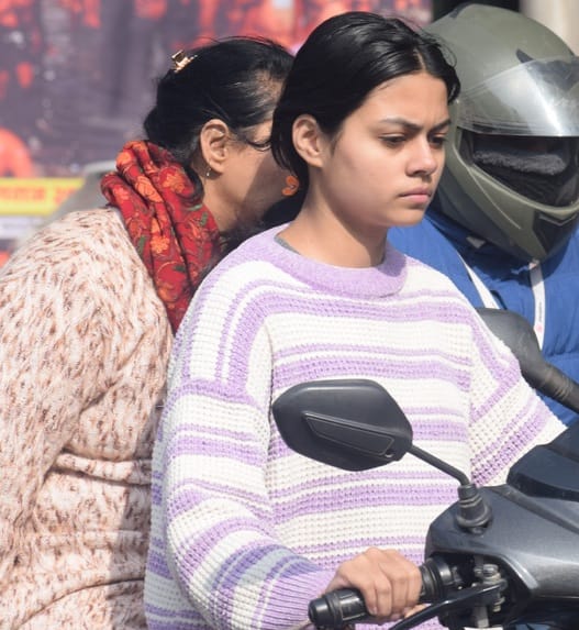मेरठ..कंवलजीत..मौसम निकली धूप लोगो के खिले चेहरे...साकेत से गुजरते लोग....संवाद मेरठ..कंवलजीत..मौसम निकली धूप लोगो के खिले चेहरे...साकेत से गुजरते लोग....संवाद