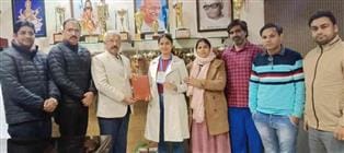 गणतंत्र दिवस पर हरियाणवी नृत्य की प्रस्तुति के लिए चयनित छात्राएं। स्रोत : संस्था गणतंत्र दिवस पर हरियाणवी नृत्य की प्रस्तुति के लिए चयनित छात्राएं। स्रोत : संस्था
