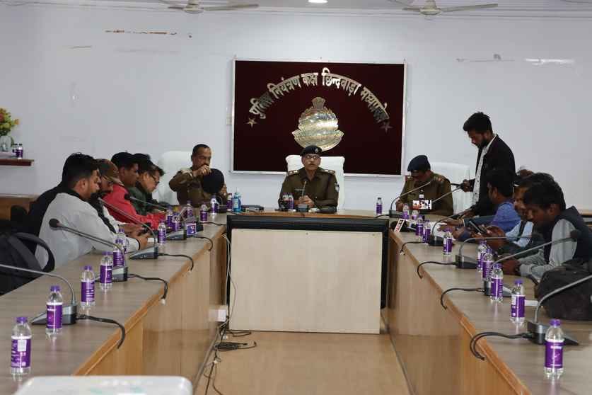 जब्त की बाइक जब्त की बाइक