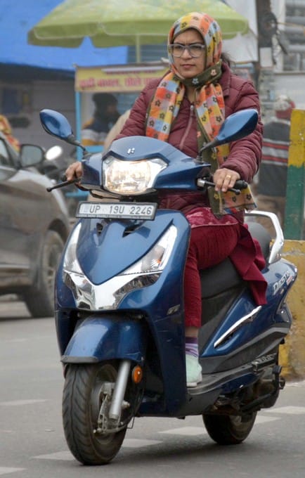 शामली में वीवी इंटर कॉलेज रोड पर रात्री में फैला कोहरा । संवाद शामली में वीवी इंटर कॉलेज रोड पर रात्री में फैला कोहरा । संवाद