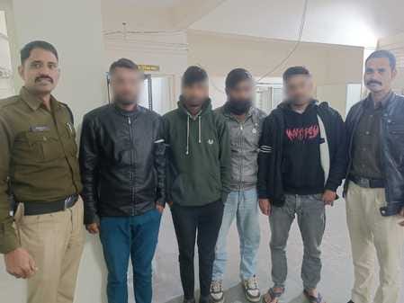 बीमार श्वान का ईलाज नहीं करने के कारण पशुचिकित्सक को आधा दर्जन ने पीटा था जानिए क्या है मामला