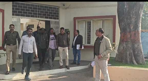 बीमार श्वान का ईलाज नहीं करने के कारण पशुचिकित्सक को आधा दर्जन ने पीटा था जानिए क्या है मामला