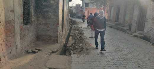 जानसठ कोतवाली में गांव तिसंग में राजकुमार की हत्या करने का आरोपियों के खिलाफ मुकदमा दर्ज कराने जानसठ कोतवाली में गांव तिसंग में राजकुमार की हत्या करने का आरोपियों के खिलाफ मुकदमा दर्ज कराने