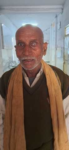 सामुदायिक स्वास्थ्य केंद्र बीसलपुर में मरीज देखते चिकित्सक।संवाद सामुदायिक स्वास्थ्य केंद्र बीसलपुर में मरीज देखते चिकित्सक।संवाद