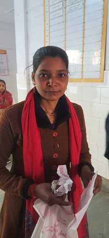 सामुदायिक स्वास्थ्य केंद्र बीसलपुर में मरीज देखते चिकित्सक।संवाद सामुदायिक स्वास्थ्य केंद्र बीसलपुर में मरीज देखते चिकित्सक।संवाद