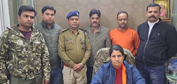 आरोपियों से जब्त विस्फोटक आरोपियों से जब्त विस्फोटक