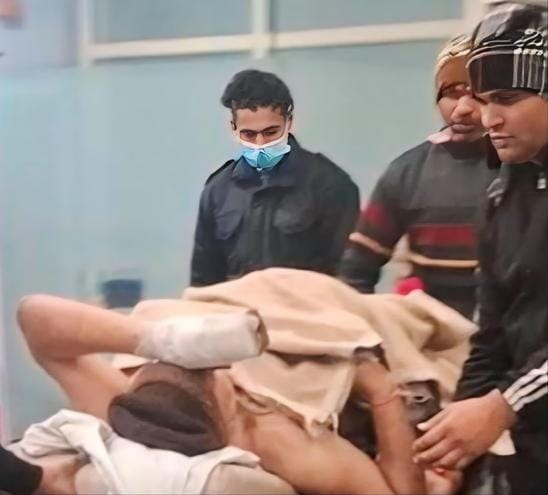 चौसाना क्षेत्र के गांव उदपुर भटटे के पास पुलिस होई मुठभेड के बाद जांच करती जांच करती फोरेंसि चौसाना क्षेत्र के गांव उदपुर भटटे के पास पुलिस होई मुठभेड के बाद जांच करती जांच करती फोरेंसि