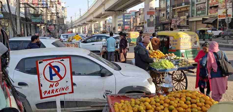 -फोटो 53 : दिल्ली-रोहतक रोड पर लगा जाम। संवाद
