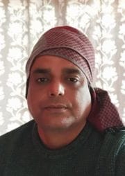 आंबेडकर पार्क के पास सवारियां भरते ऑटो चालक। संवाद आंबेडकर पार्क के पास सवारियां भरते ऑटो चालक। संवाद