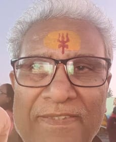 रोडवेज स्टैंड पर निरीक्षण के दौरान निर्देश देते एसएसपी डॉ. बृजेश कुमार सिंह साथ खड़ी डीएम निध रोडवेज स्टैंड पर निरीक्षण के दौरान निर्देश देते एसएसपी डॉ. बृजेश कुमार सिंह साथ खड़ी डीएम निध