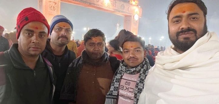 रोडवेज स्टैंड पर निरीक्षण के दौरान निर्देश देते एसएसपी डॉ. बृजेश कुमार सिंह साथ खड़ी डीएम निध रोडवेज स्टैंड पर निरीक्षण के दौरान निर्देश देते एसएसपी डॉ. बृजेश कुमार सिंह साथ खड़ी डीएम निध