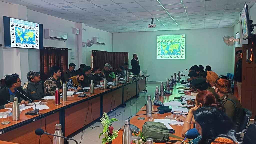 बांधवगढ़ में गिद्ध गणना हेतु प्रशिक्षकों का प्रशिक्षण आयोजित
