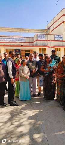 सिरोही। बाल कल्याण संरक्षण समिति द्वारा पिंडवाड़ा स्टेशन पर लावारिस हालत में मिले बच्चे को परिज