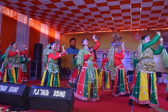 पिहोवा। अंतरराष्ट्रीय सरस्वती महोत्सव में आयोजित चित्रकला प्रतियोगिता में हिस्सा लेते बच्चे। सं पिहोवा। अंतरराष्ट्रीय सरस्वती महोत्सव में आयोजित चित्रकला प्रतियोगिता में हिस्सा लेते बच्चे। सं