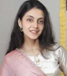 बाबरी के गांव कैड़ी में आयुषी की मौत के बाद घर के बाहर जमा भीड़। संवाद बाबरी के गांव कैड़ी में आयुषी की मौत के बाद घर के बाहर जमा भीड़। संवाद