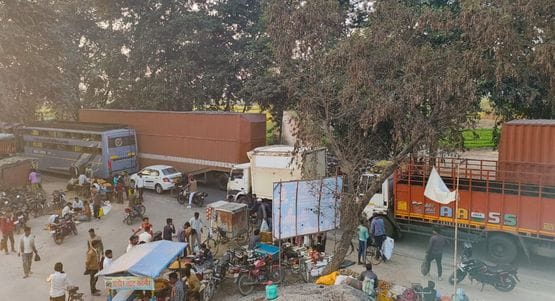 रोते-बिलखते मृतक अंकुल के परिजन। संवाद रोते-बिलखते मृतक अंकुल के परिजन। संवाद