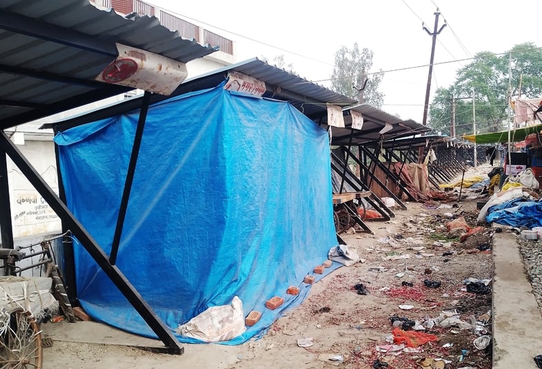 शाहजहांपुर में गर्रा नदी पर बना पुराना पुल। संवाद शाहजहांपुर में गर्रा नदी पर बना पुराना पुल। संवाद